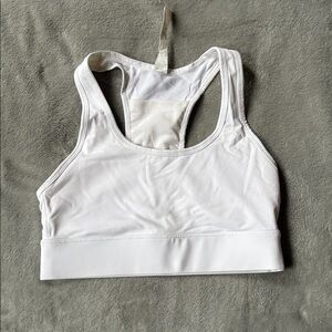 White Sports Bra fabletics